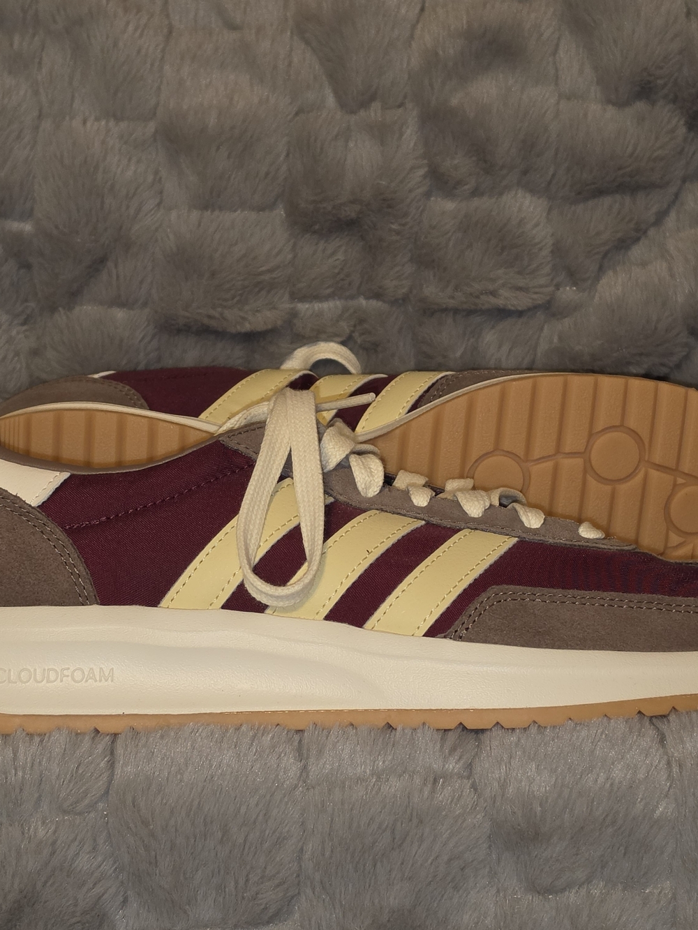 adidas Women's Retro Runner Shoes - Burgundy/Beige - Picture 8 of 10